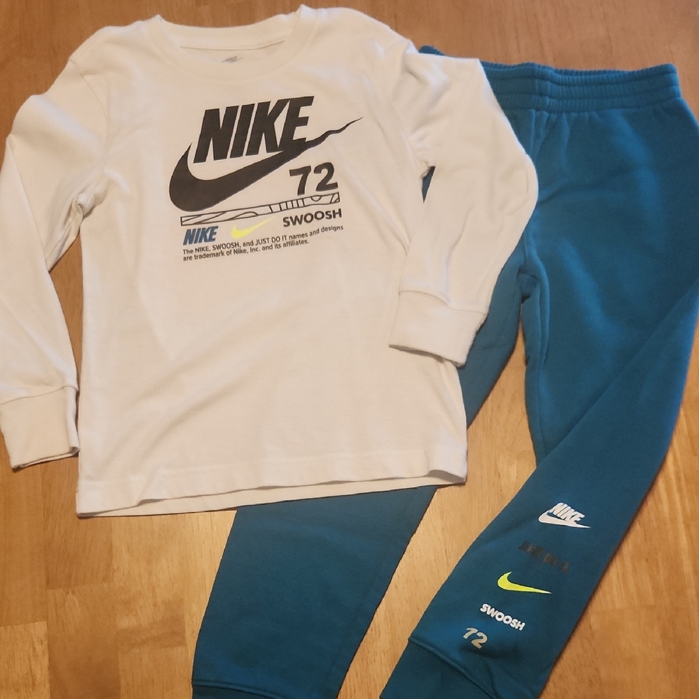 Nike Kids White Shirt and Teal Sweatpants Set
